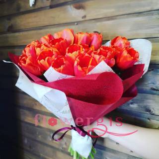 из тюльпанов